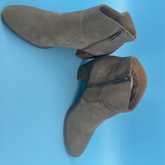 Lucky Brand Paise Boots Womens 10M Leather Upper Cottagecore Taupe Boho Textured - Picture 6 of 9